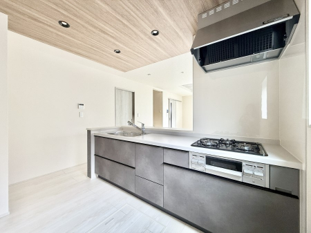 �L�b�`���@���������y���݂ƐH�ׂ�K����͂���L�b�`��