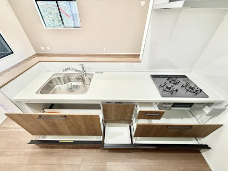 �L�b�`���@�������Ƒ����J��[�߂�A������̂���L�b�`��