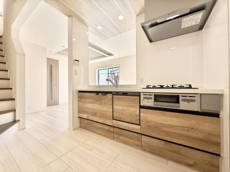 �L�b�`���@�������Ƒ����J��[�߂�A������̂���L�b�`��