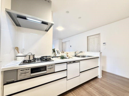 �L�b�`���@�������Ƒ����J��[�߂�A������̂���L�b�`��