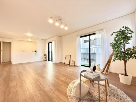 ���r���O�@���������났�ƏΊ炪�W�܂�A�S���܂郊�r���O