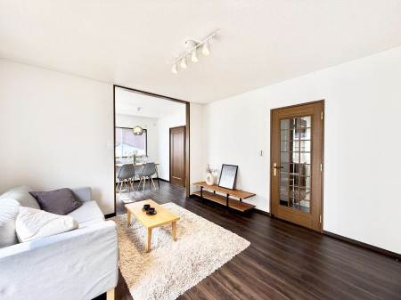 ���r���O�@���������났�ƏΊ炪�W�܂�A�S���܂郊�r���O