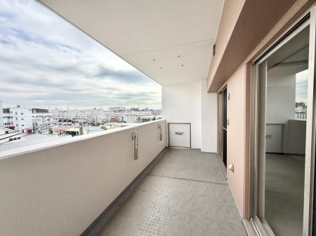 �o���R�j�[�@������ �G�߂̈ڂ낢����������J���I�ȋ�Ԃł�