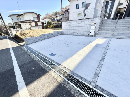 �@�O�ρ������̒��Ԃ����K��