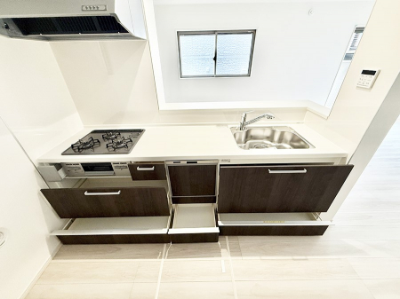 �L�b�`���@�������Ƒ����J��[�߂�A������̂���L�b�`��