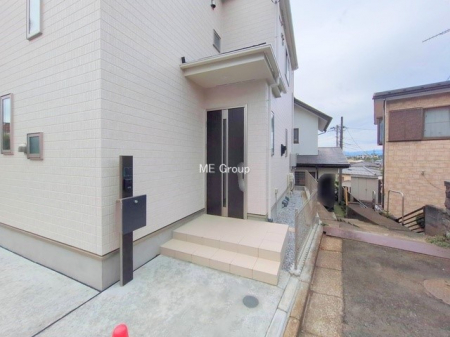 ���ց@�O��