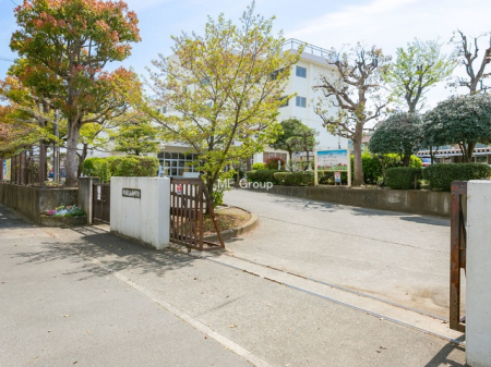 ���ӊ��@���w�Z 550m ���ˎs���R�钆�w�Z