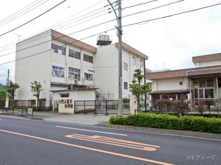 ���ӊ��@���w�Z 500m �����q�s���������q���w�Z