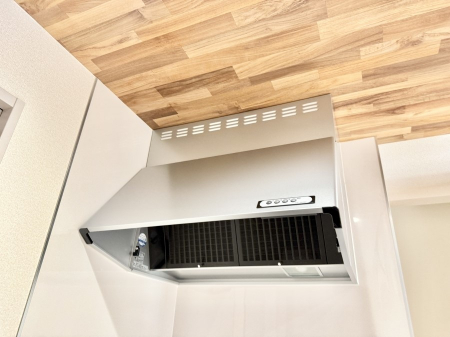 ���̑����ρ@�ݔ����������̏��C����������C��ɗU������A�����I�ɔr�����ł��܂��B