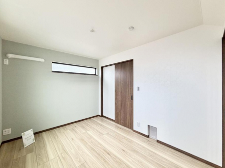 �q�������@�������v���C�x�[�g��ԂƂ��ĐÂ��ŗ�������������񋟂��Ă���܂�