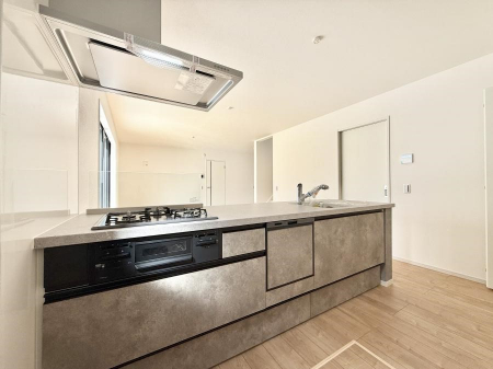 �L�b�`���@�������V���v���Ŕ������S�n�悢���Ԃ𐶂ރL�b�`�����