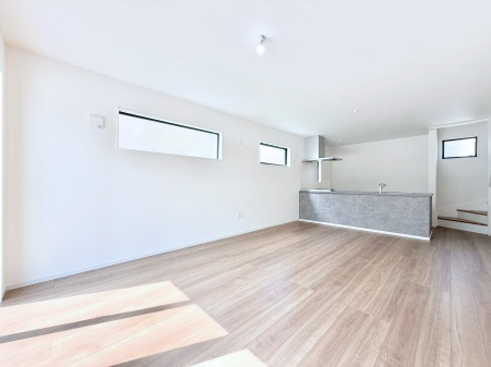 ���r���O�@���������났�ƏΊ炪�W�܂�A�S���܂郊�r���O