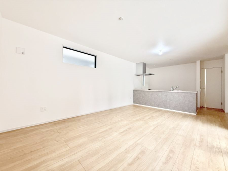 ���r���O�@���������났�ƏΊ炪�W�܂�A�S���܂郊�r���O