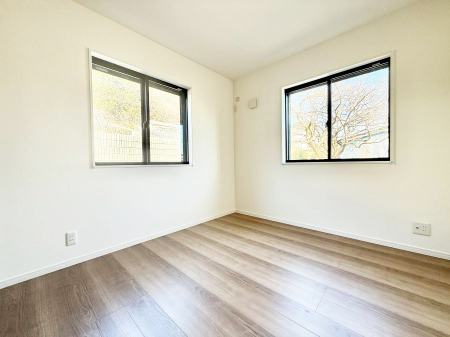 �q�������@�������v���C�x�[�g��ԂƂ��ĐÂ��ŗ�������������񋟂��Ă���܂�