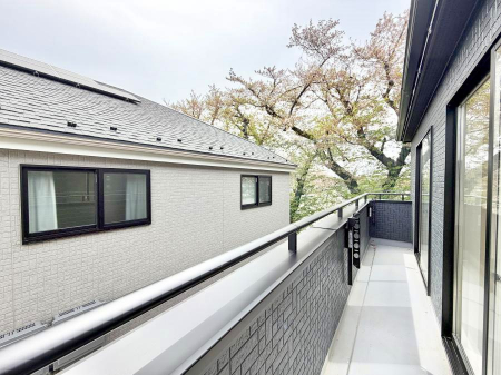 �o���R�j�[�@������ ���̃R�[�q�[���̐�����y���ށA�����̏ꏊ