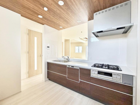 �L�b�`���@�������V���v���Ŕ������S�n�悢���Ԃ𐶂ރL�b�`�����