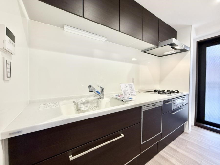 �L�b�`���@�������Ƒ��ƂȂ���A�R�~���j�P�[�V�����̏�