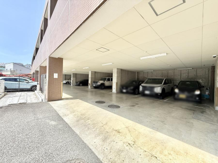 ���ԏ�@�O�ρ�����ɂ��钓�ԃX�y�[�X�Ȃ̂ň��S�ł���