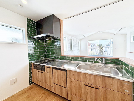 �L�b�`���@���������y���݂ƐH�ׂ�K����͂���L�b�`��