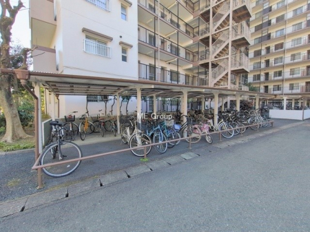 ���̑��@�O�ρ��~�n���ɒ��֏���������Ă���A���]�Ԃ̗��p���X���[�Y�ł�