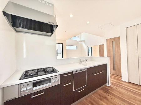 �L�b�`���@�������Ƒ����J��[�߂�A������̂���L�b�`��