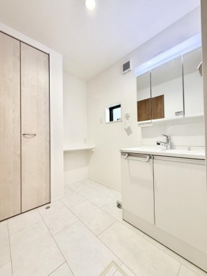 ���ʑ�E���ʏ��@�������Ƒ��݂�Ȃ��g���₷���z�u�ł�