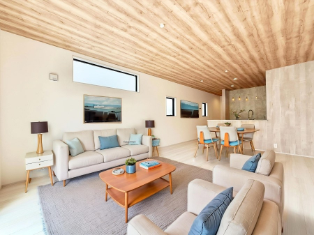 ���r���O�@���������났�ƏΊ炪�W�܂�A�S���܂郊�r���O