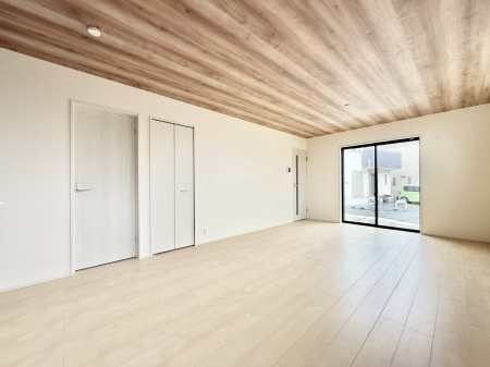 ���r���O�@���������났�ƏΊ炪�W�܂�A�S���܂郊�r���O