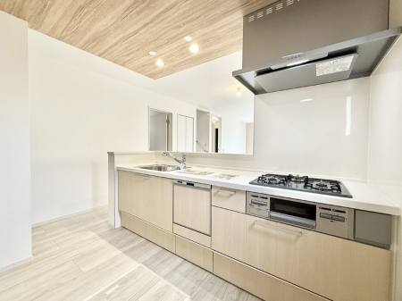 �L�b�`���@�������V���v���Ŕ������S�n�悢���Ԃ𐶂ރL�b�`�����