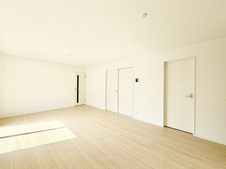 ���r���O�@���������났�ƏΊ炪�W�܂�A�S���܂郊�r���O