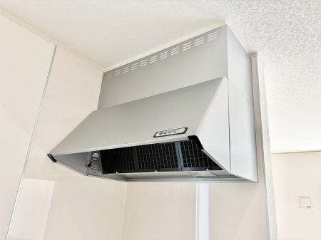 ���̑����ρ@�ݔ����������̏��C����������C��ɗU������A�����I�ɔr�����ł��܂��B