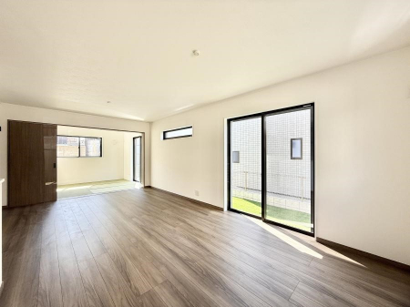 ���r���O�@���������났�ƏΊ炪�W�܂�A�S���܂郊�r���O