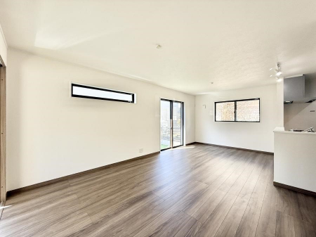 ���r���O�@�������Ƒ��̎��Ԃ��ʂ�A���K�Ŗ��������