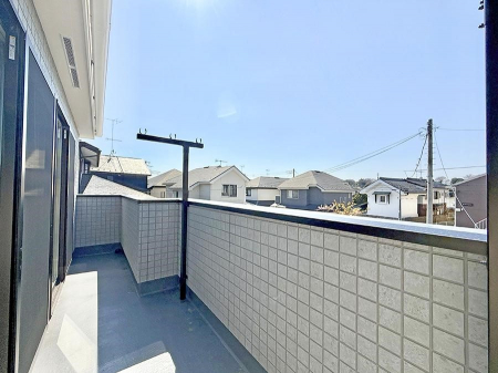 �o���R�j�[�@������ �G�߂̈ڂ낢����������J���I�ȋ�Ԃł�