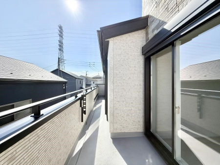 �o���R�j�[�@������ �G�߂̈ڂ낢����������J���I�ȋ�Ԃł�