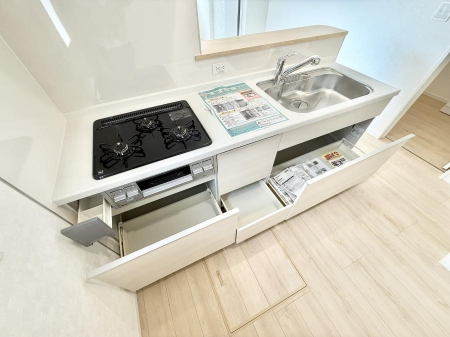 �L�b�`���@�������Ƒ����J��[�߂�A������̂���L�b�`��