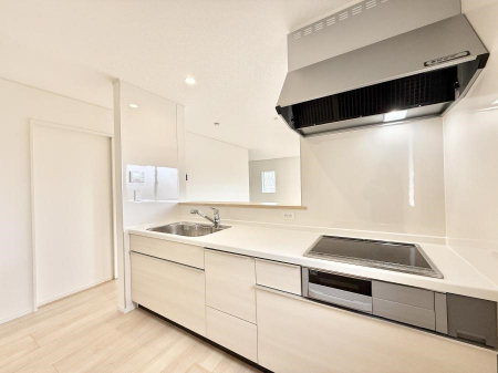 �L�b�`���@�������Ƒ����J��[�߂�A������̂���L�b�`��