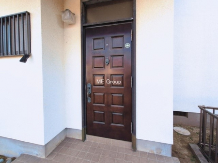 ���ց@�O��