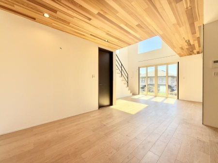 ���r���O�@���������R�Ɖ�b�����܂��A�S�n�悢�ЂƂƂ�