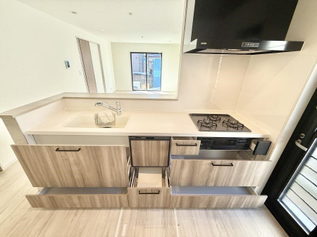 �L�b�`���@�������Ƒ����J��[�߂�A������̂���L�b�`��