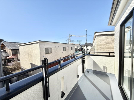 �o���R�j�[�@������ �G�߂̈ڂ낢����������J���I�ȋ�Ԃł�