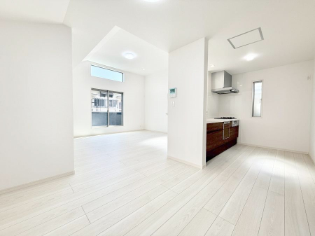 ���r���O�@���������R�Ɖ�b�����܂��A�S�n�悢�ЂƂƂ�