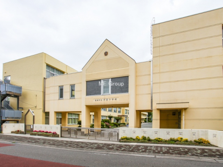 ���ӊ��@���w�Z 300m �����s���������w�Z