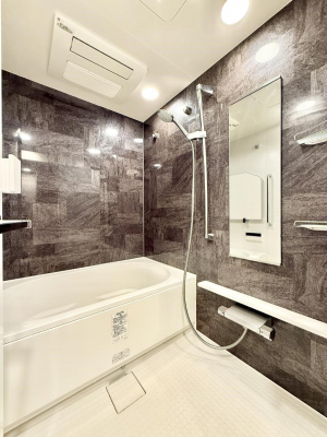 �����@����