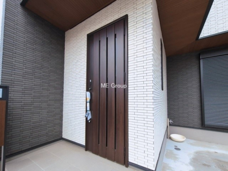 ���ց@�O��