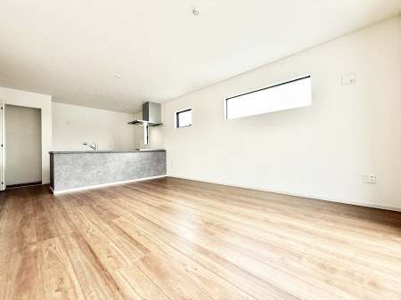 ���r���O�@���������R�Ɖ�b�����܂��A�S�n�悢�ЂƂƂ�