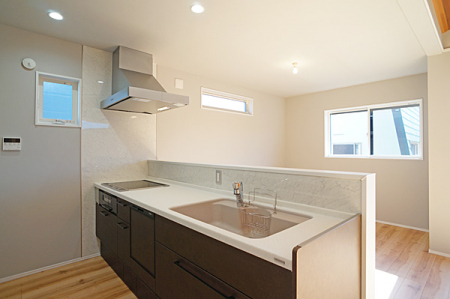 �L�b�`���@�������V���v���Ŕ������S�n�悢���Ԃ𐶂ރL�b�`�����