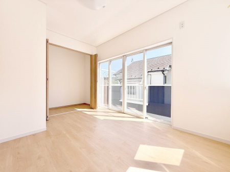 �Q���@���������̔z�u��ʋC���̗ǂ��݌v�ŕ����̋�C�������炸�A��ɐV�N�ȋ�C������܂�