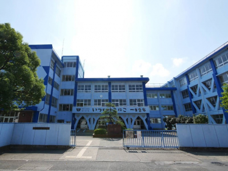 ���ӊ��@���w�Z 1300m ���쒬����V�{���w�Z