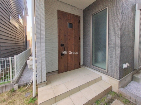 ���ց@�O��